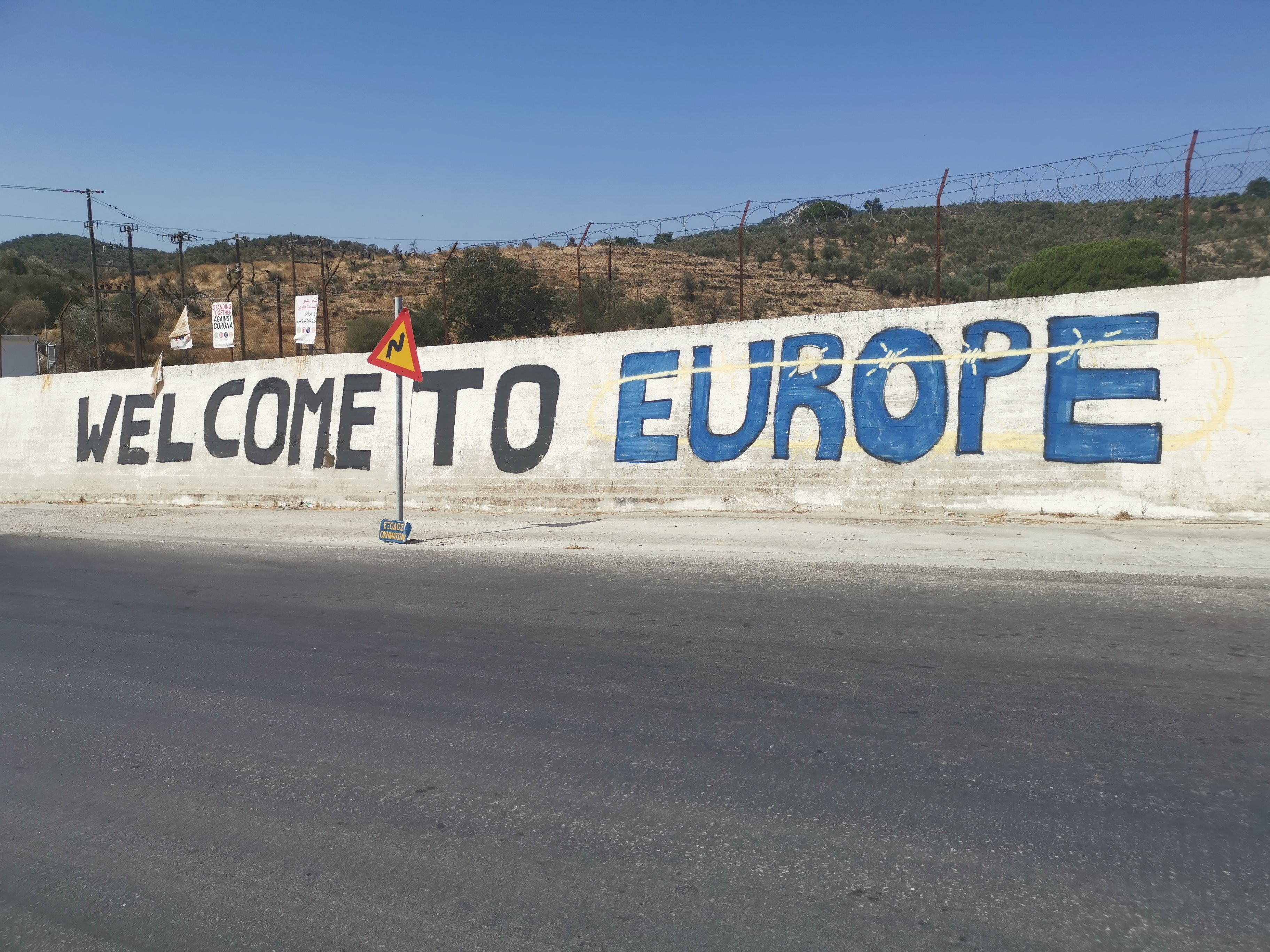 Zwischen Willkommenskultur und Ausgrenzung - Graffiti auf Lesbos - Copyright Dennis Kuperus/ FHWS